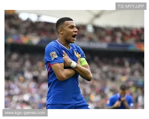 姆巴佩成转会焦点，新赛季去向引热议