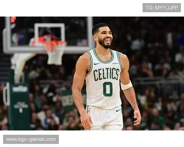 巴克利全明星赛闪耀高光时刻,球员精彩表现引爆全场 巴克利全明星赛闪耀高光时刻,球员精彩表现引爆全场